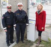 von li nach re: Revierinspektorin Karin Niemeczek, Bezirksinspektor Dominik Kreitl und Bürgermeisterin Monika Obereigner-Sivec